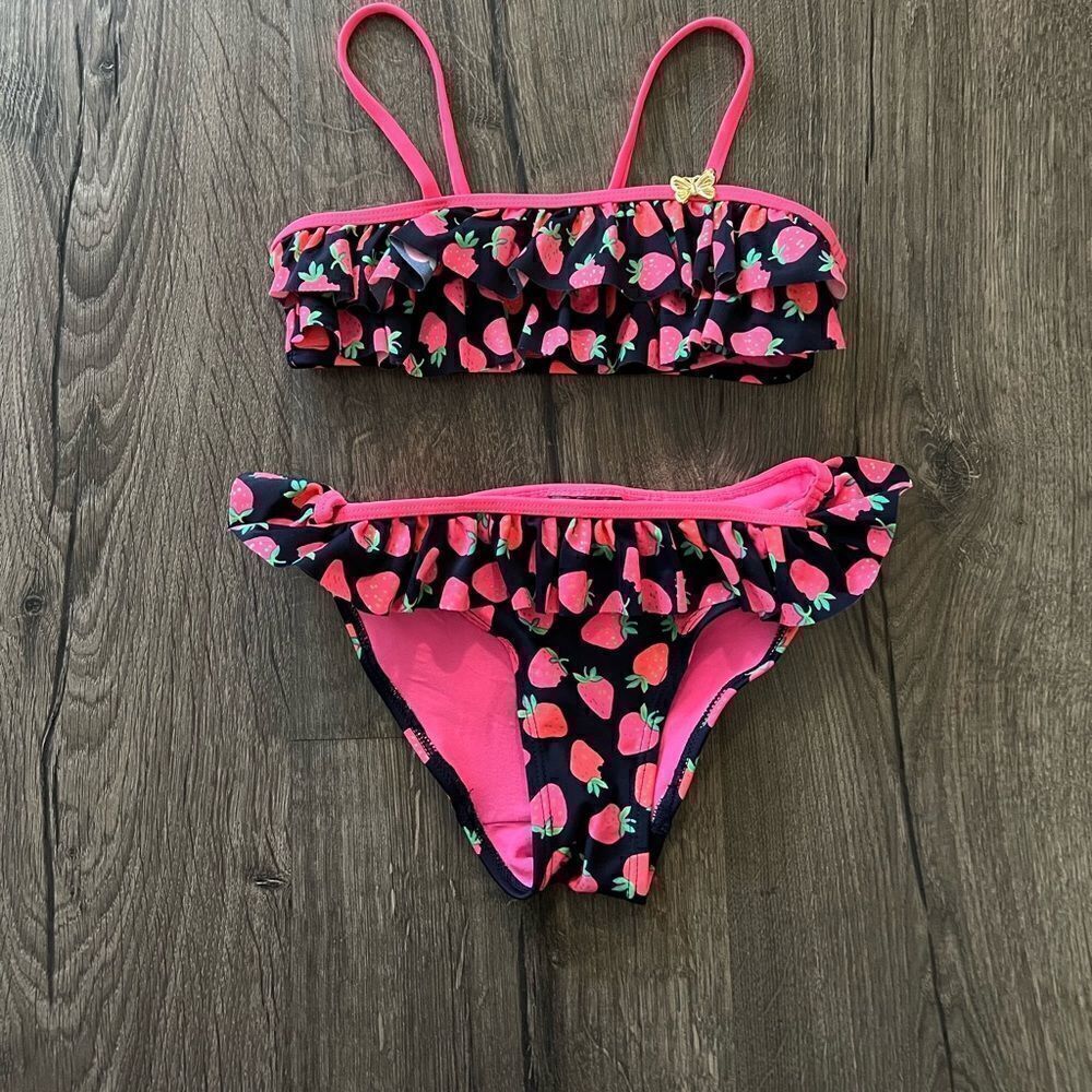 H&M Girl strawberry print swimming set size 4-6